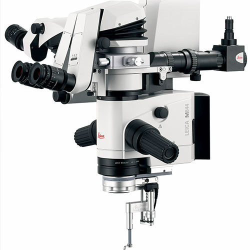 microscopio-operatore